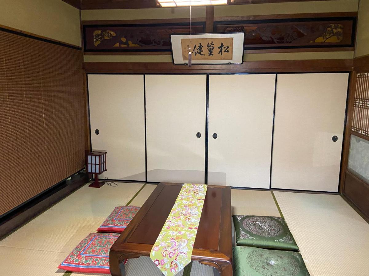 古民家ゲストハウス穏 Sakaide Bagian luar foto